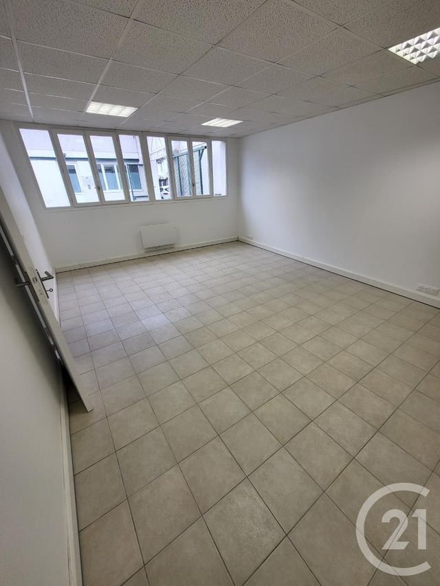 Appartement Local à louer - 1 pièce - 34.81 m2 - SARTROUVILLE - 78 - ILE-DE-FRANCE - Century 21 G.T.I.