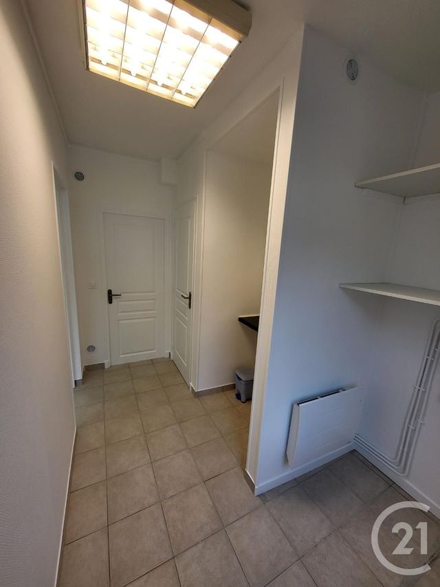 Appartement Local à louer - 1 pièce - 34.81 m2 - SARTROUVILLE - 78 - ILE-DE-FRANCE - Century 21 G.T.I.