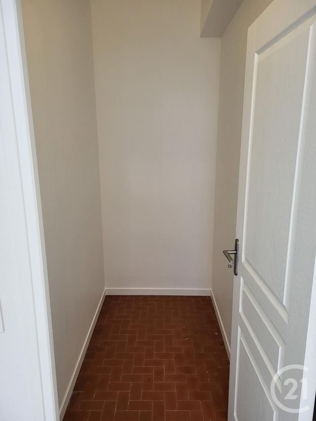 Appartement Local à louer - 1 pièce - 34.81 m2 - SARTROUVILLE - 78 - ILE-DE-FRANCE - Century 21 G.T.I.