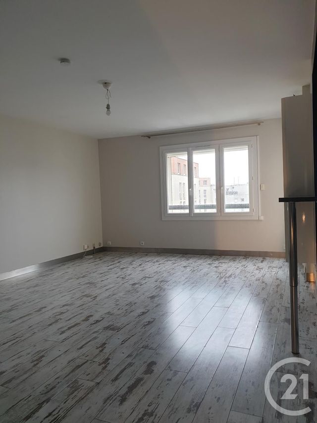 Appartement à louer - 3 pièces - 62.58 m2 - SARTROUVILLE - 78 - ILE-DE-FRANCE - Century 21 G.T.I.