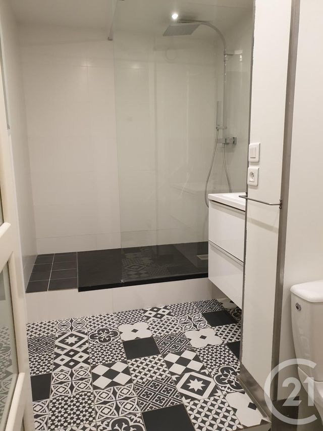 Appartement à louer - 3 pièces - 62.58 m2 - SARTROUVILLE - 78 - ILE-DE-FRANCE - Century 21 G.T.I.