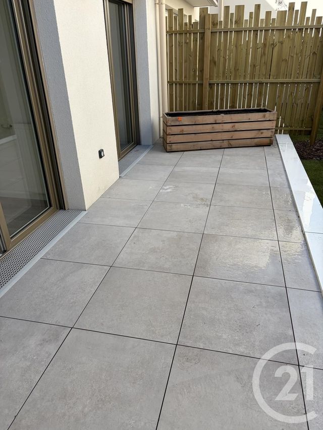 Appartement T2 à louer - 2 pièces - 48.1 m2 - SARTROUVILLE - 78 - ILE-DE-FRANCE - Century 21 G.T.I.