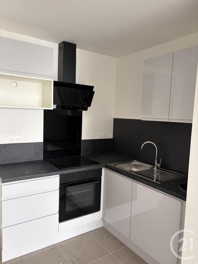 Appartement T2 à louer - 2 pièces - 48.1 m2 - SARTROUVILLE - 78 - ILE-DE-FRANCE - Century 21 G.T.I.