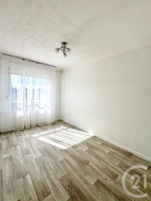 Appartement F4 à vendre - 4 pièces - 68.53 m2 - SARTROUVILLE - 78 - ILE-DE-FRANCE - Century 21 G.T.I.