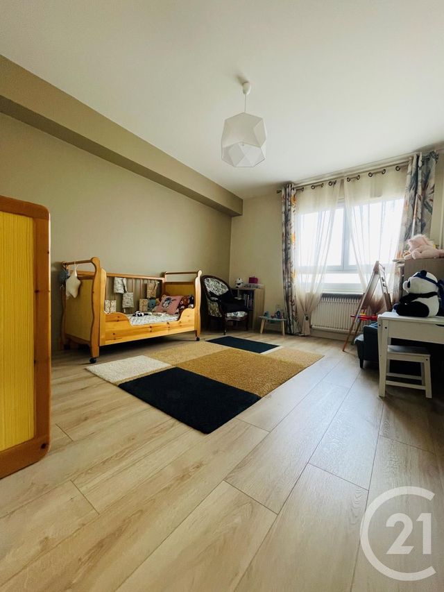 Appartement F5 à vendre - 5 pièces - 114.39 m2 - SARTROUVILLE - 78 - ILE-DE-FRANCE - Century 21 G.T.I.