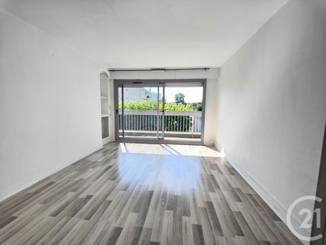 Appartement F3 à vendre - 3 pièces - 60.0 m2 - SARTROUVILLE - 78 - ILE-DE-FRANCE - Century 21 G.T.I.