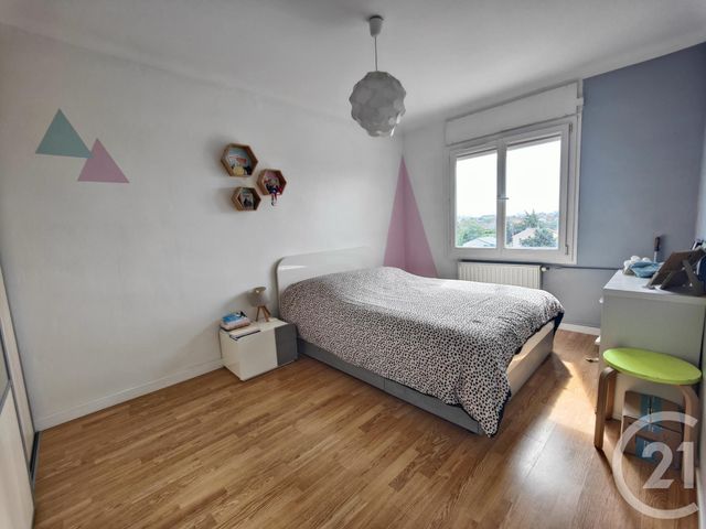Appartement F4 à vendre - 4 pièces - 68.02 m2 - SARTROUVILLE - 78 - ILE-DE-FRANCE - Century 21 G.T.I.