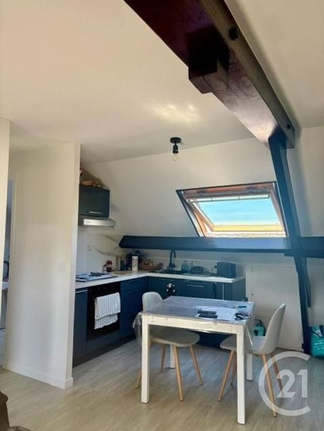 Appartement F2 à louer - 2 pièces - 28.55 m2 - SARTROUVILLE - 78 - ILE-DE-FRANCE - Century 21 G.T.I.