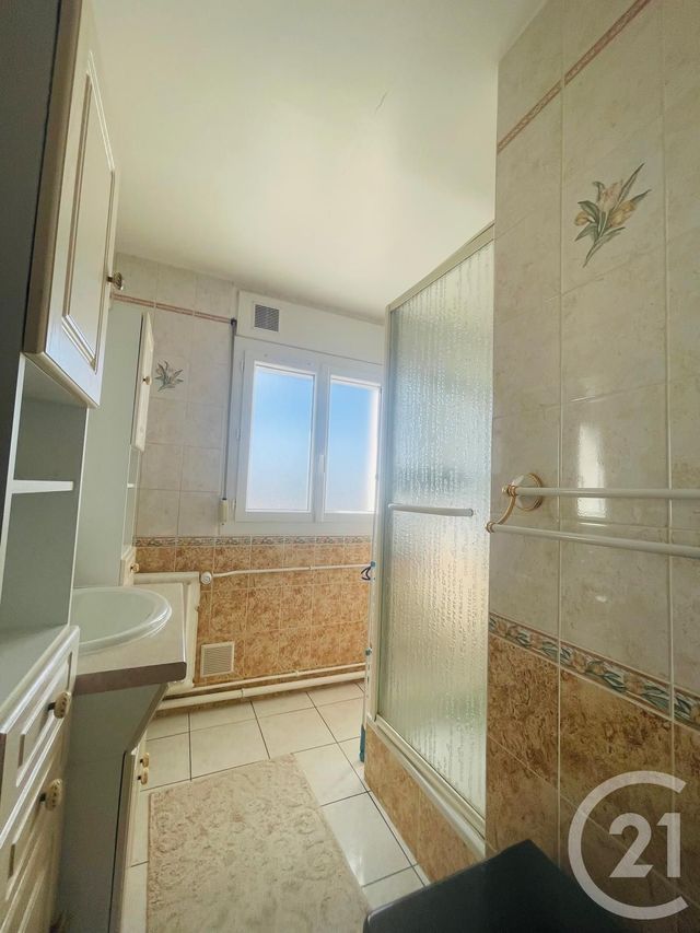 Appartement F5 à vendre - 5 pièces - 87.0 m2 - SARTROUVILLE - 78 - ILE-DE-FRANCE - Century 21 G.T.I.