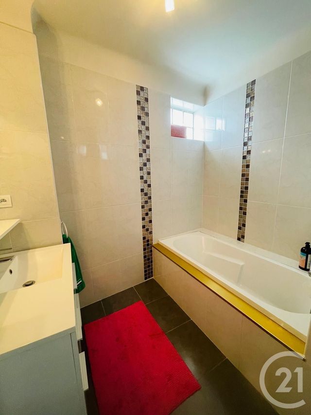 Appartement F3 à vendre - 3 pièces - 63.54 m2 - SARTROUVILLE - 78 - ILE-DE-FRANCE - Century 21 G.T.I.