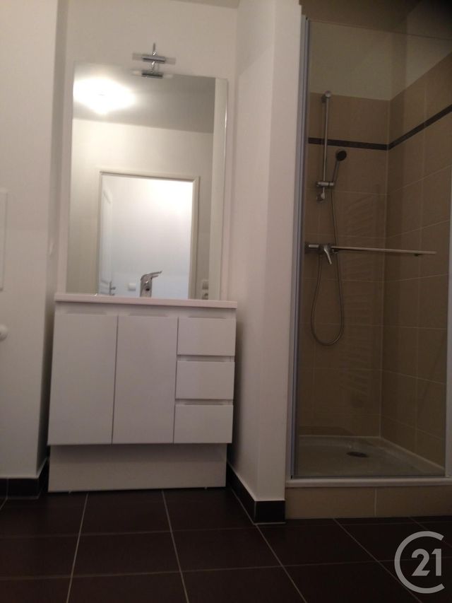 Appartement à louer - 2 pièces - 56.25 m2 - SARTROUVILLE - 78 - ILE-DE-FRANCE - Century 21 G.T.I.