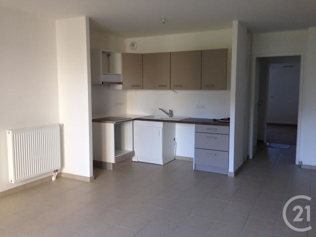 Appartement à louer - 2 pièces - 56.25 m2 - SARTROUVILLE - 78 - ILE-DE-FRANCE - Century 21 G.T.I.